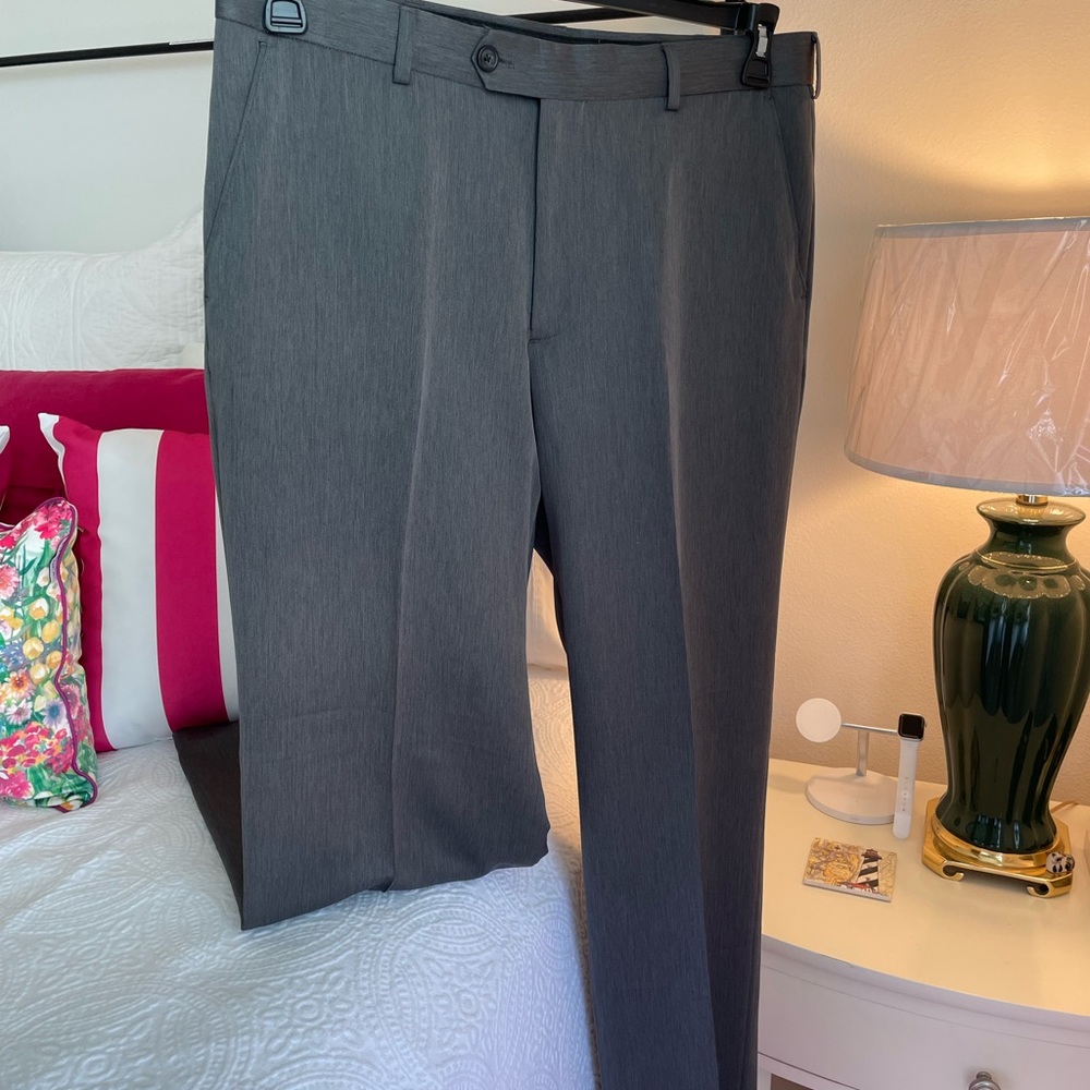 Wonderful, lightweight, IZOD dress slacks. New without tags!